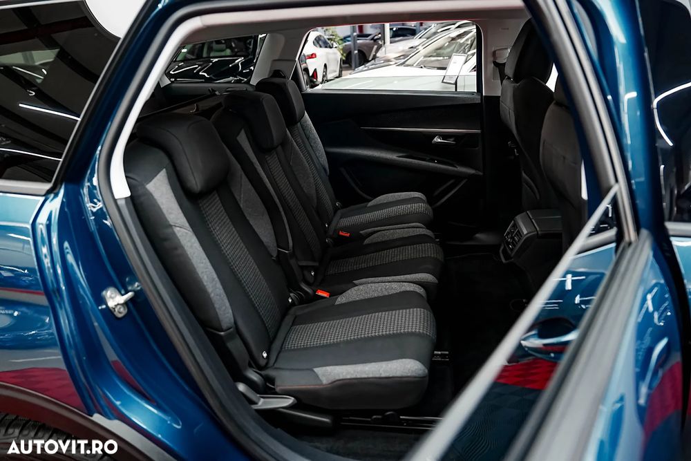 Peugeot 5008 - 10