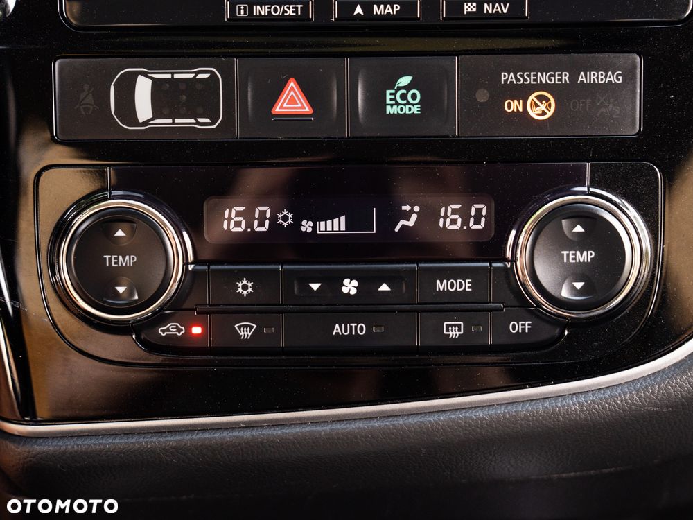 Mitsubishi Outlander 2.0 4WD Plug-In Hybrid Plus - 40