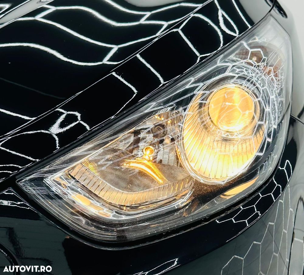 Hyundai ix35 1.7 CRDI 2WD blue Finale Silver - 11