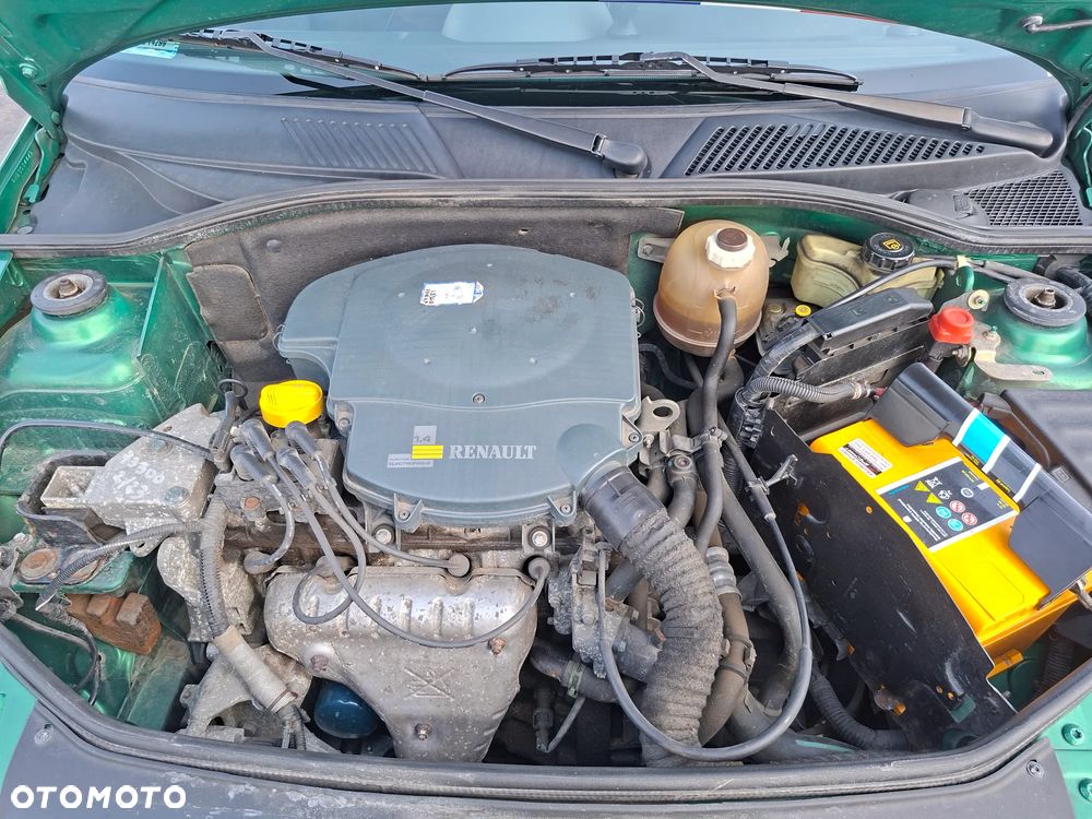 Renault Clio 1.4i RT - 13