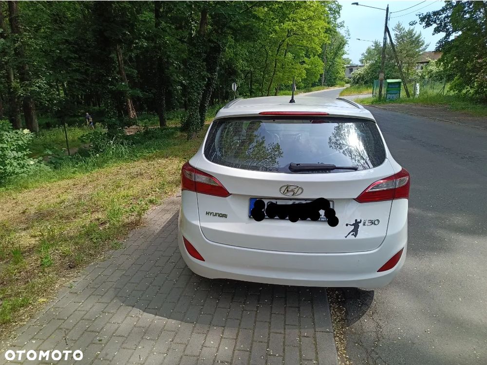 Hyundai i30 1.4 CRDi Classic + - 8