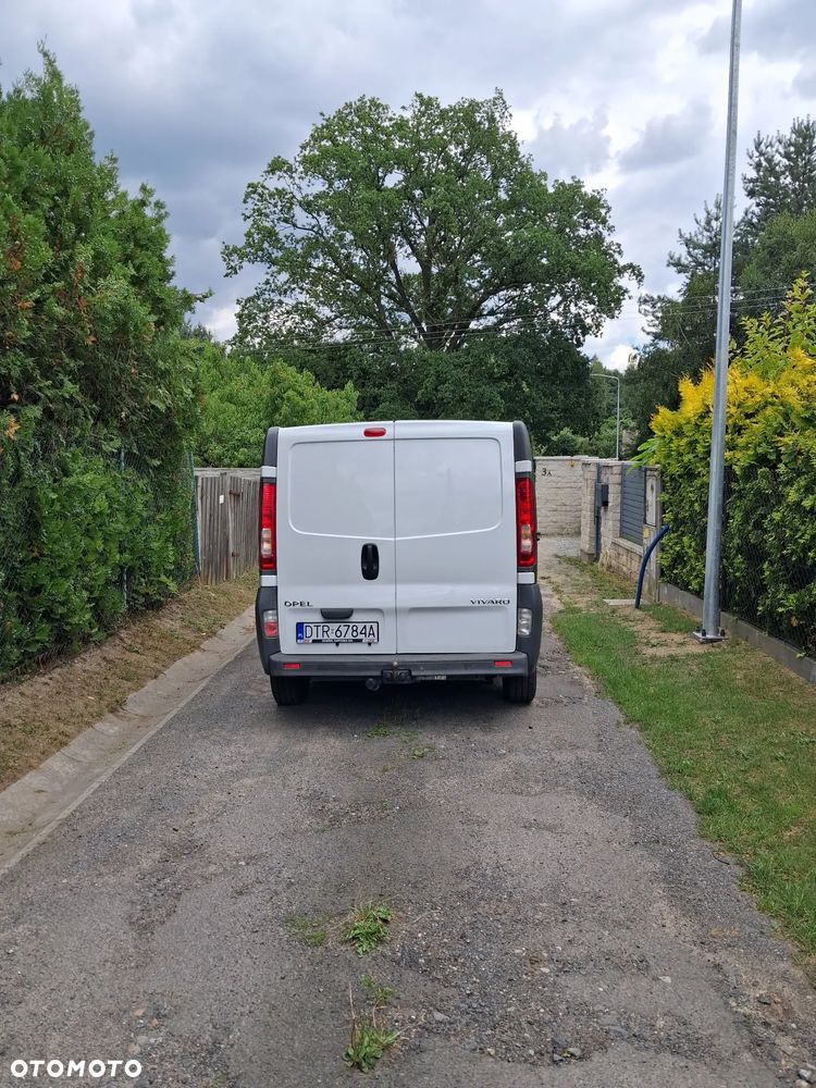 Opel Vivaro - 8