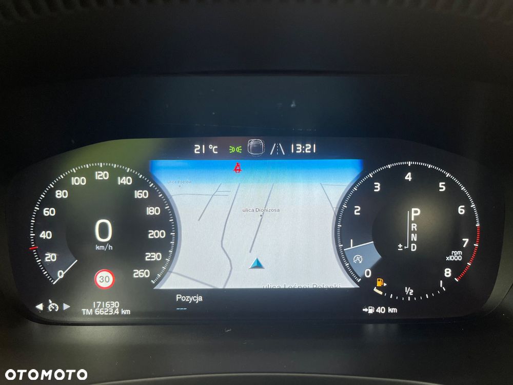Volvo V60 T4 Momentum Pro - 26
