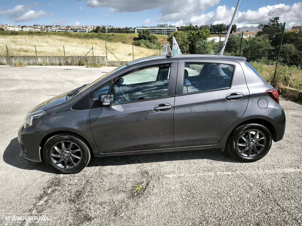 Toyota Yaris 1.4 D-4D ACtive+AC — fotografia 14