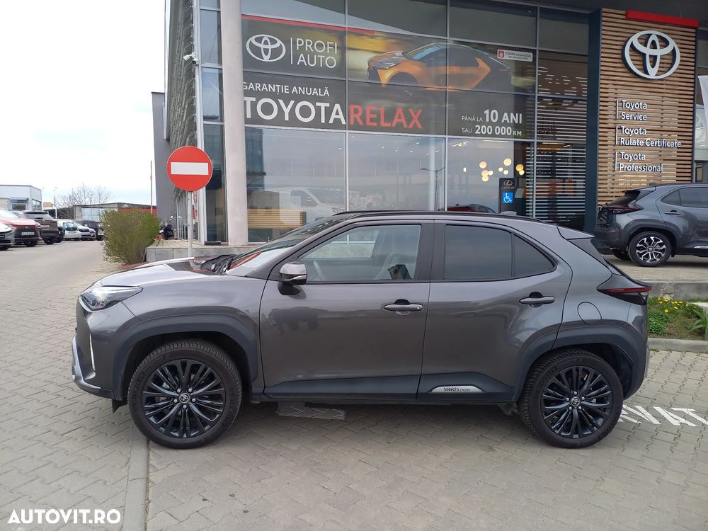 Toyota Yaris Cross 1.5 VVT-i HSD 4x4 Exclusive Adventure - 3