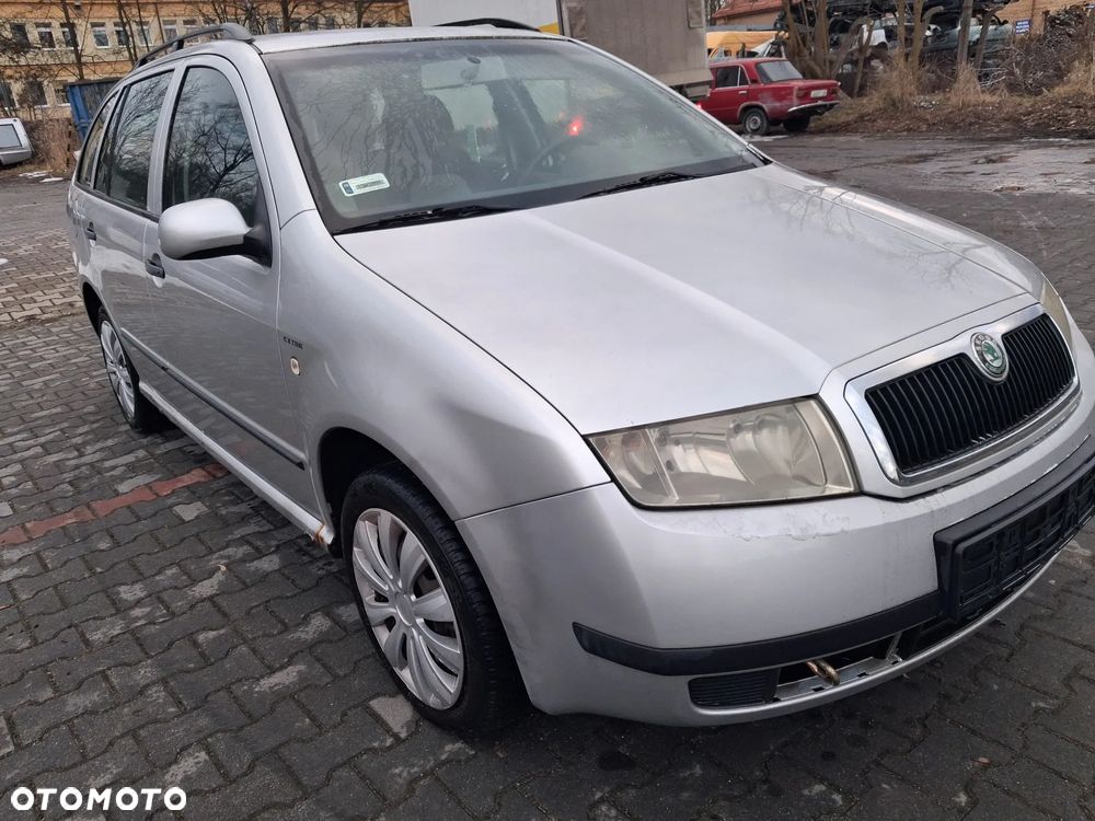 Skoda Fabia 1 1 Kombi 99-08 silnik 1.4 16v BKY skrzynia biegów GRZ klapa drzwi lusterko błotnik 2102 srebrny szyba alternator pompa sterownik maglownica rozrusznik cewka kolektor tłumik wydech belka sanki tapicerka mechanizm lampa reflektor chłodnica przewód wąż panel sterownik stacyjka lewarek konsola wiązka przewód zamek zwrotnica zacisk osłona obudowa podstawa radio przełącznik przepustnica przepływomierz czujnik NA CZĘŚCI WSZYSTKIE CZĘŚCI - 2