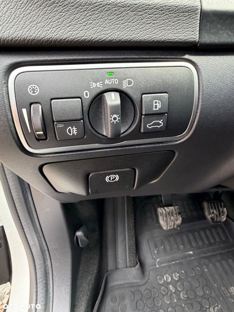 Volvo V60 D3 Drive-E Momentum - 17