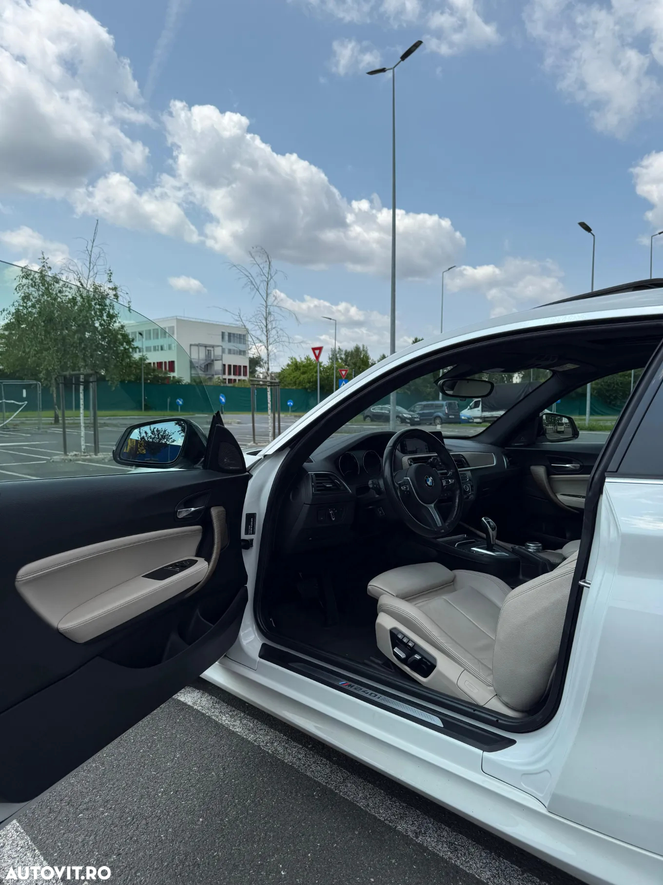 BMW M2 M240i xDrive AT - 6