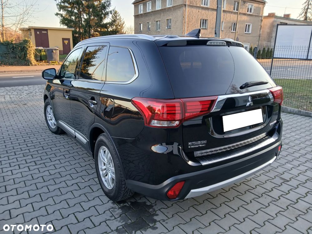 Mitsubishi Outlander 2.0 Intense 2WD - 22
