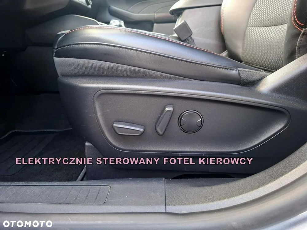 Ford Kuga 2.5 Duratec FHEV 4x4 ST-LINE X - 11