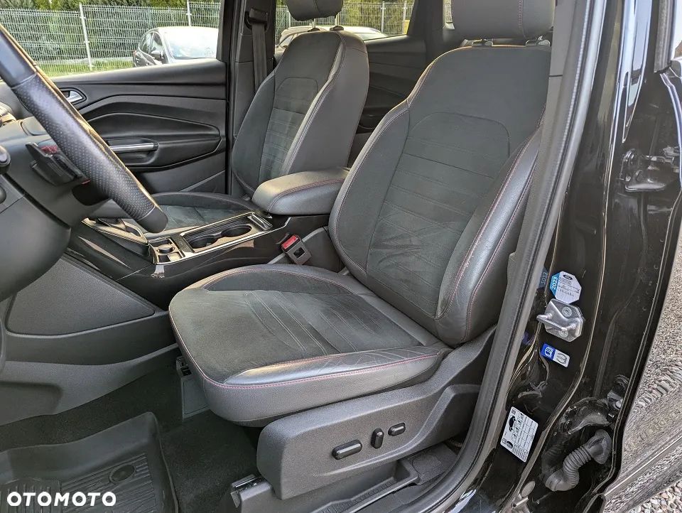 Ford Kuga 2.0 TDCi 4x4 ST-Line - 24