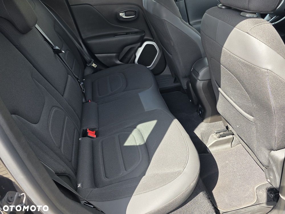 Jeep Renegade 1.4 MultiAir Limited - 14