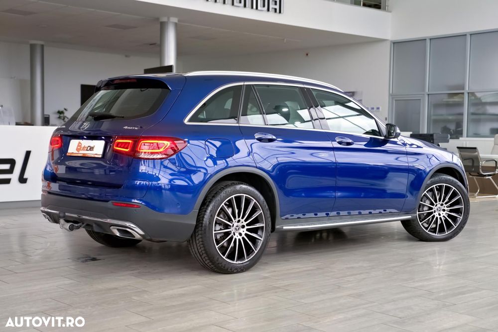 Mercedes-Benz GLC 300 e 4Matic 9G-TRONIC AMG Line - 9