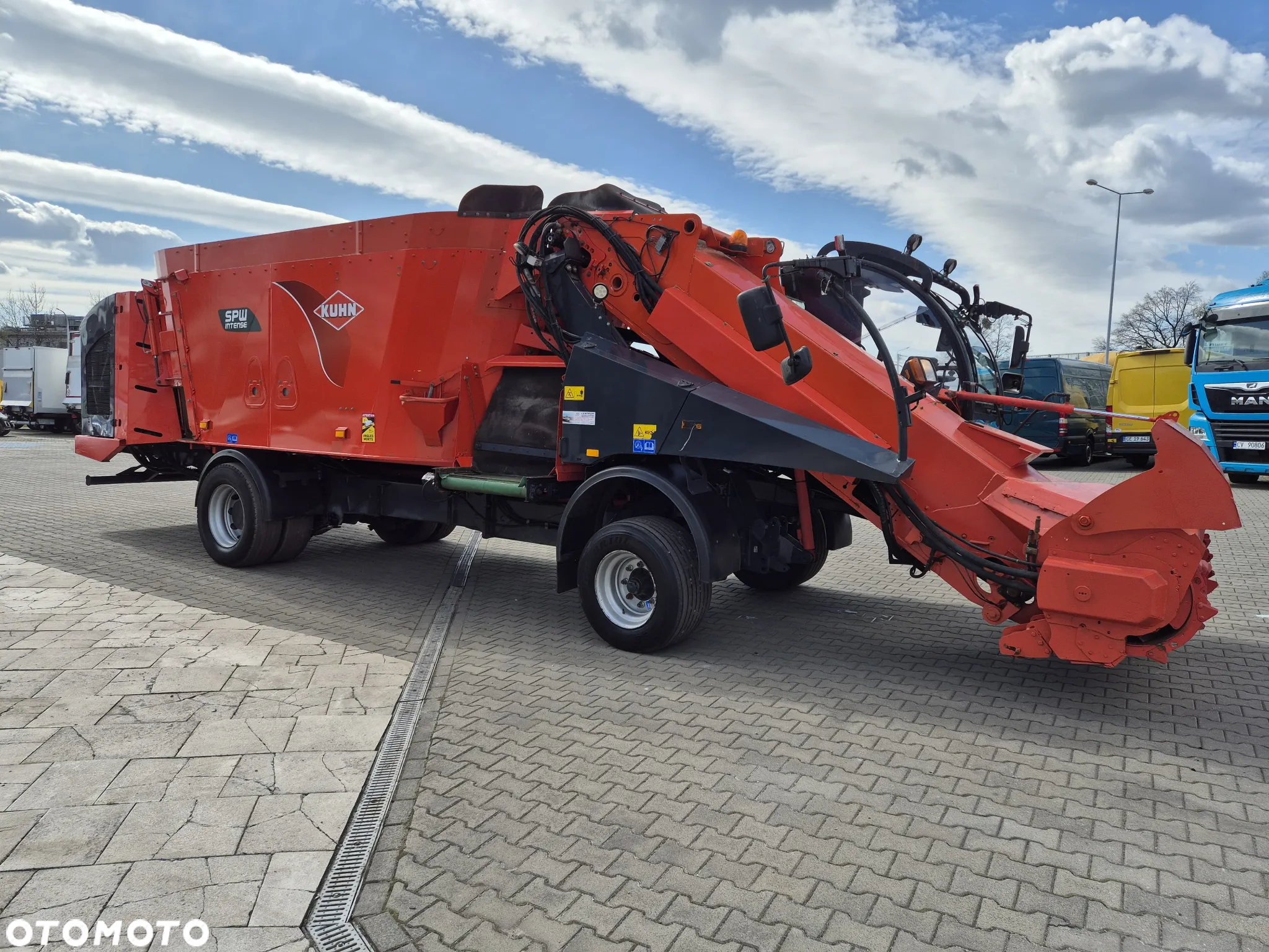 Kuhn SPW 22 INTENSE / WÓZ DO PRZEWOZU PASZY  / PIERWSZY WŁASCICIEL / AŻ 22m3 POJEMOŚCI! / MOZLIWY TRANSPORT / 224 KM! - 9