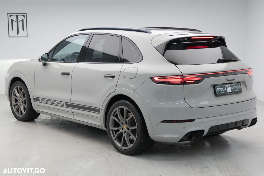 Porsche Cayenne E-Hybrid - 4