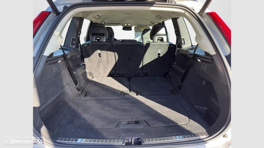 Volvo XC 90 2.0 T8 PHEV Core AWD - 19