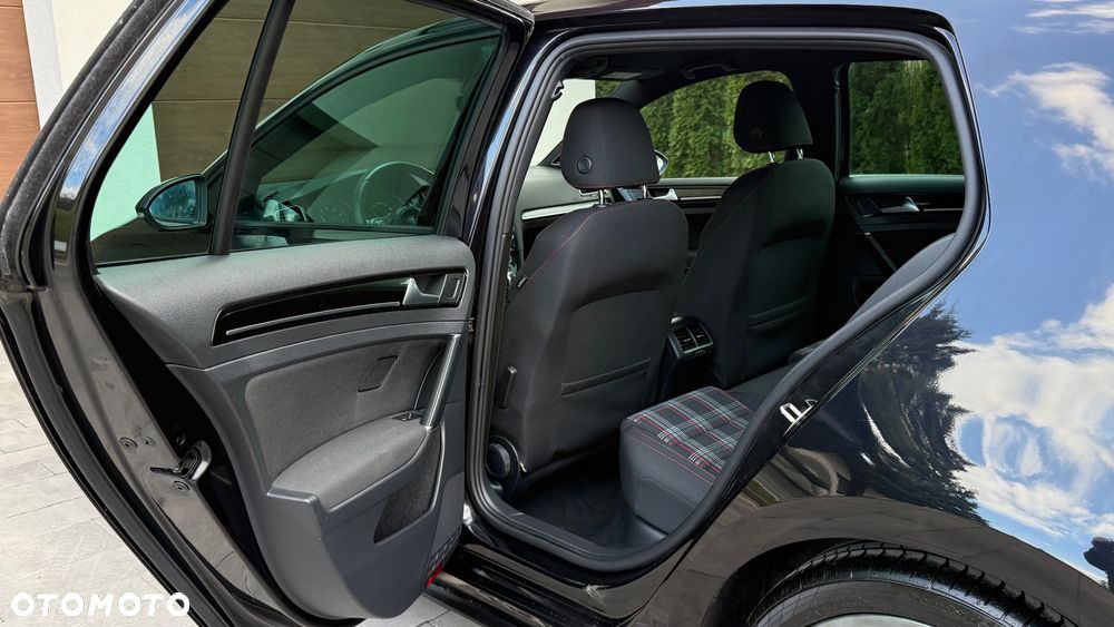 Volkswagen Golf 2.0 TSI BMT GTI Performance DSG - 26