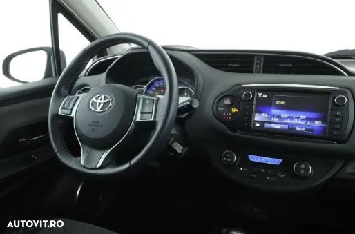 Toyota Yaris 1.5 VVT-i HSD Bi-Tone G&B - 16