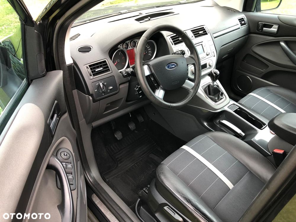 Ford Kuga 2.0 TDCi Titanium FWD - 13