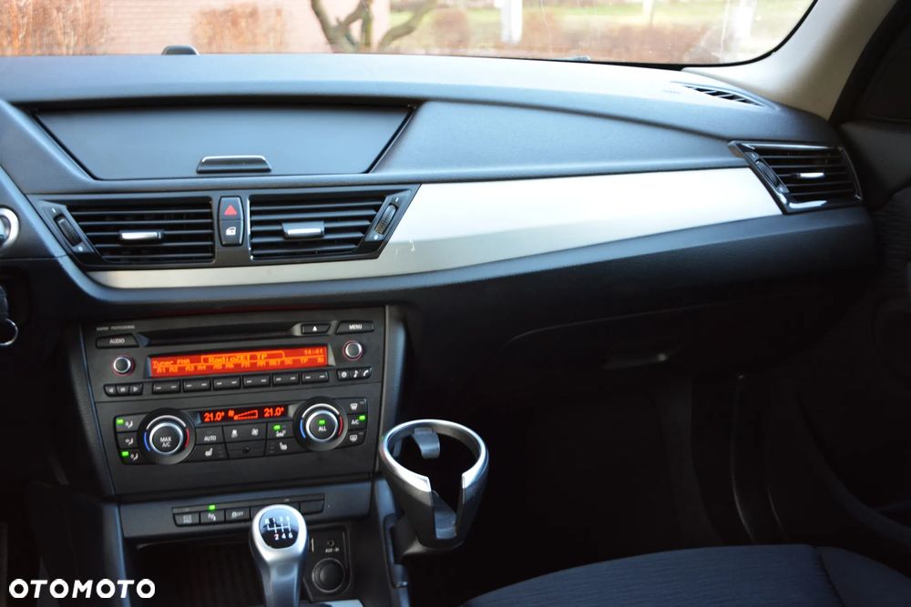 BMW X1 sDrive18d - 26