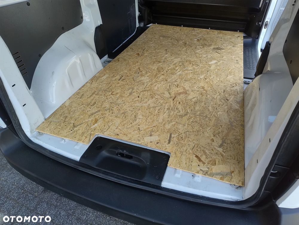 Opel VIVARO NOWY MODEL 1.5 Diesel (102KM) 6-BIEGÓW (L2H1) (EURO,6) KLIMA STAN IDEALNY NIE MA RDZY BEZWYPADKOWY SERWIS A.S.O. DO KOŃCA ! ! ! - 20