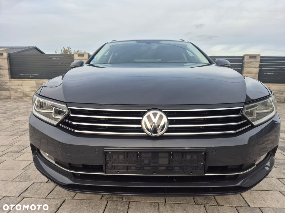 Volkswagen Passat 2.0 TDI SCR DSG Comfortline - 2