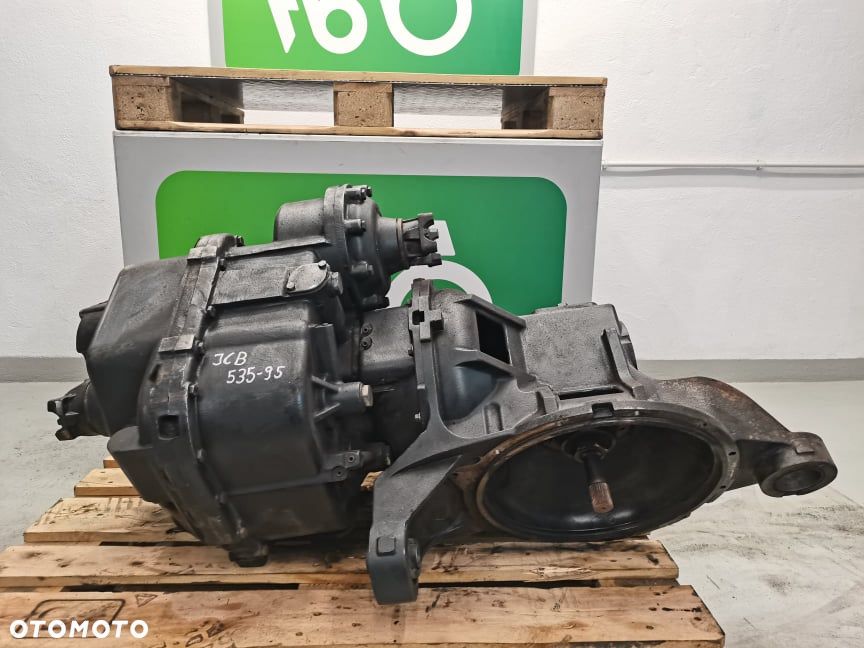 Skrzynia kątowa JCB 535-125 - 3