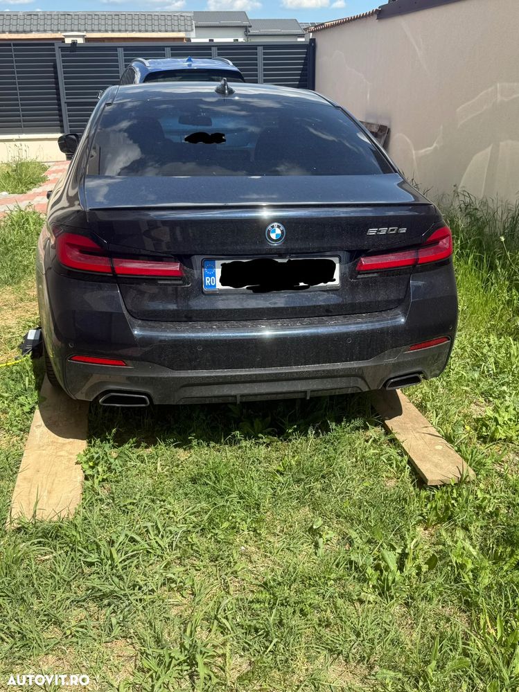 BMW Seria 5 530e Aut. M Sport Edition - 25