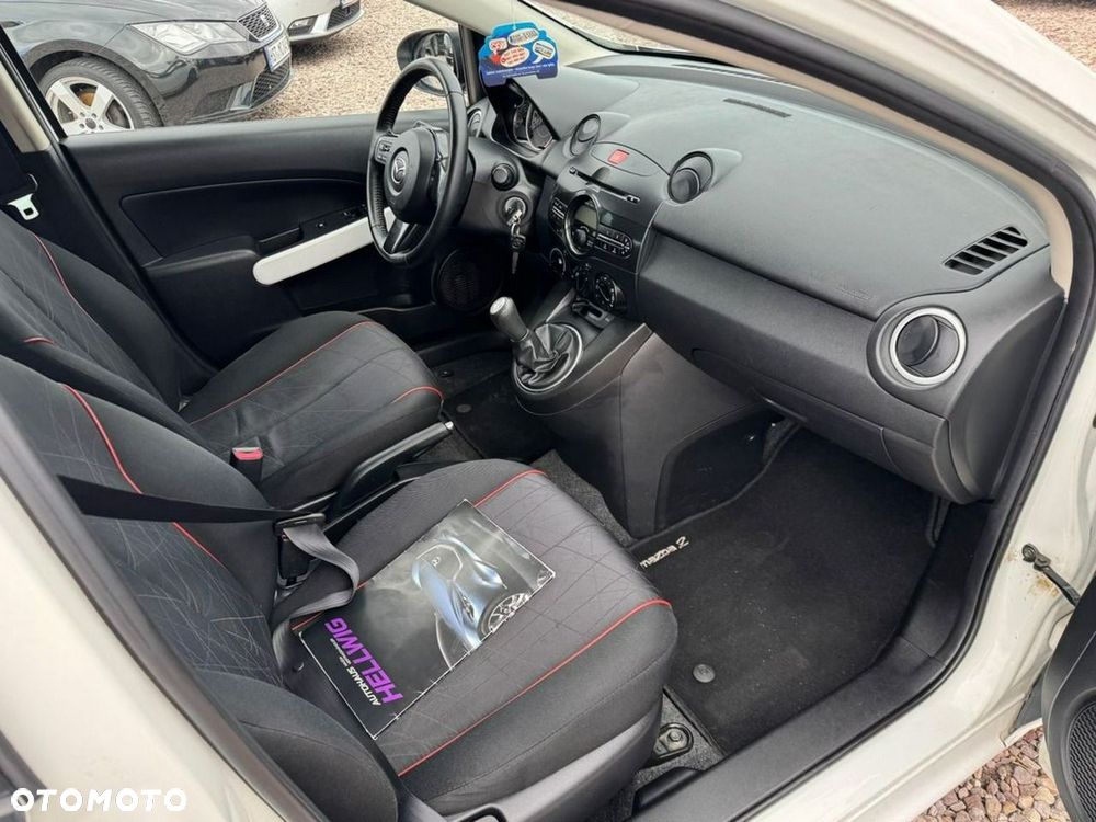 Mazda 2 - 9