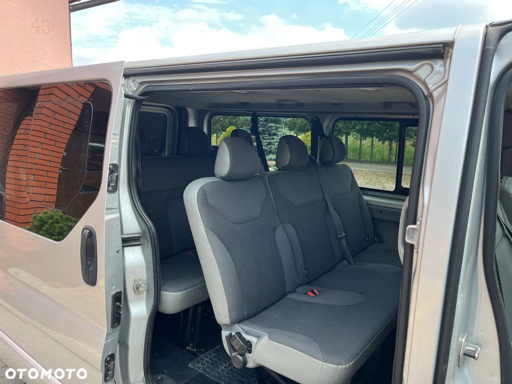 Opel Vivaro Long 9 Miejscowy - 10
