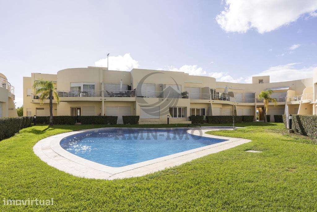 Arrenda-se T2 – Vilamoura - Grande imagem: 2/11