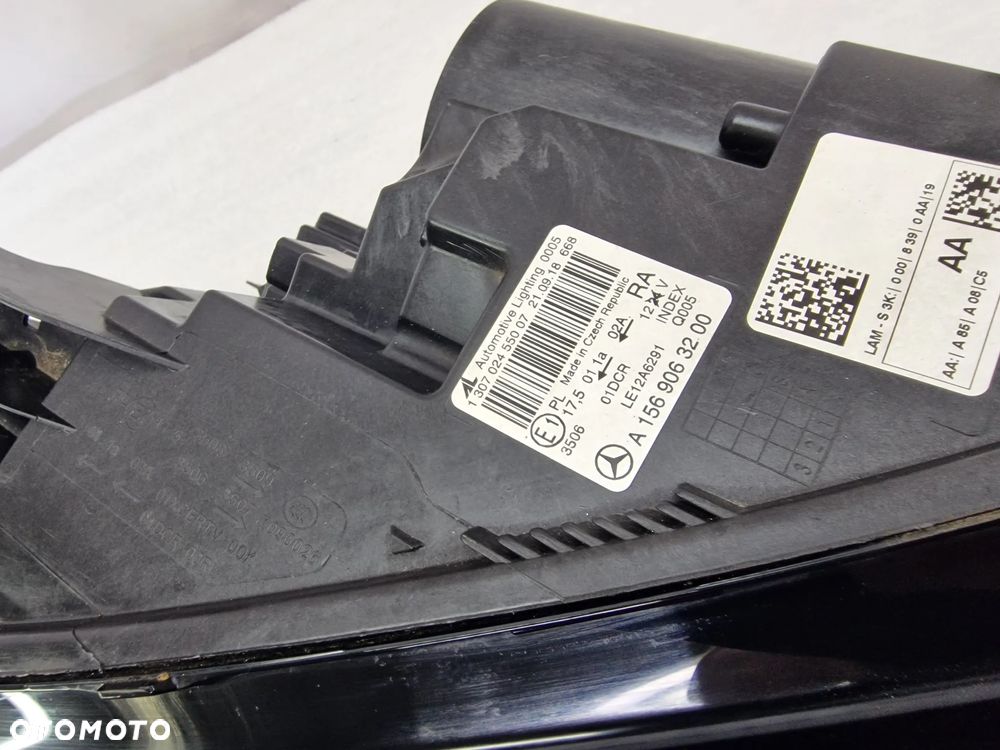 MERCEDES GLA W156 ŁADNA PRAWA LAMPA PRZEDNIA PRZÓD BI-XENON + USZCZELKA ( RAMKA ) , NR A1569063200 , NR AUKCJI LA598 - 11