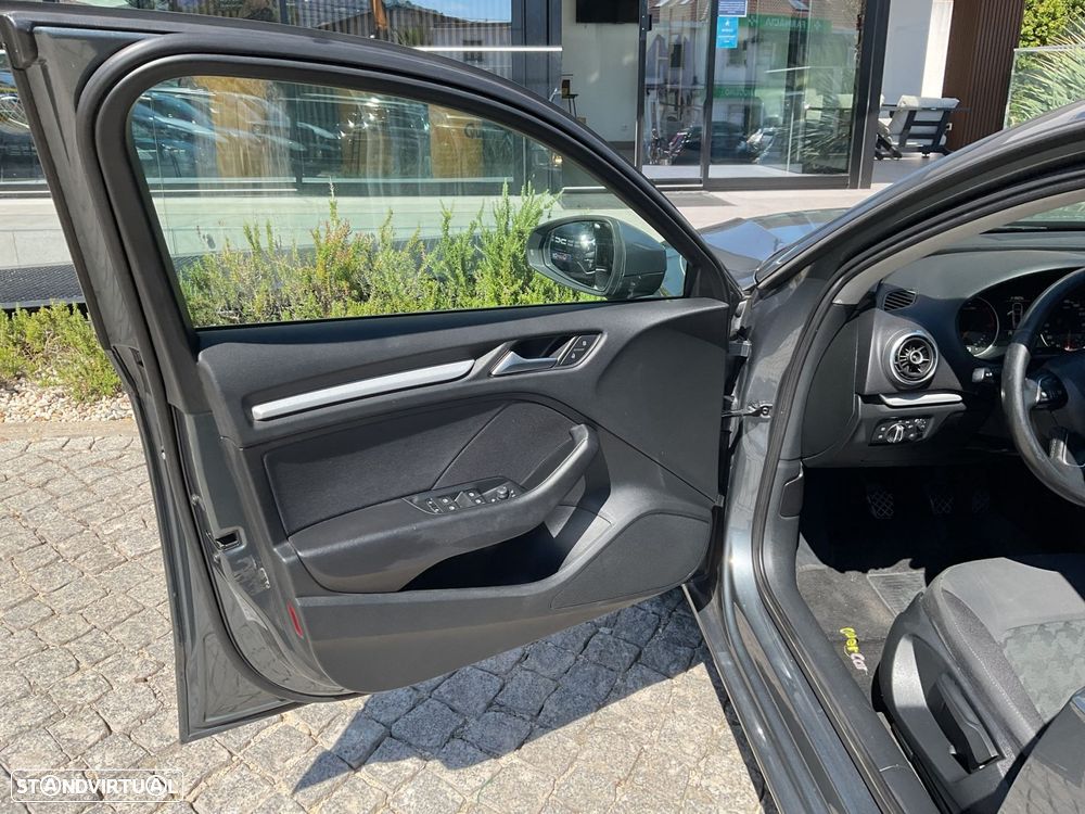 Audi A3 Sportback 1.6 TDI Advance - 15
