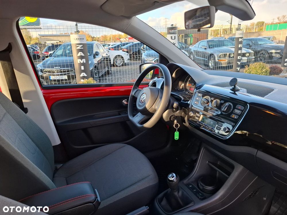 Volkswagen up! - 36