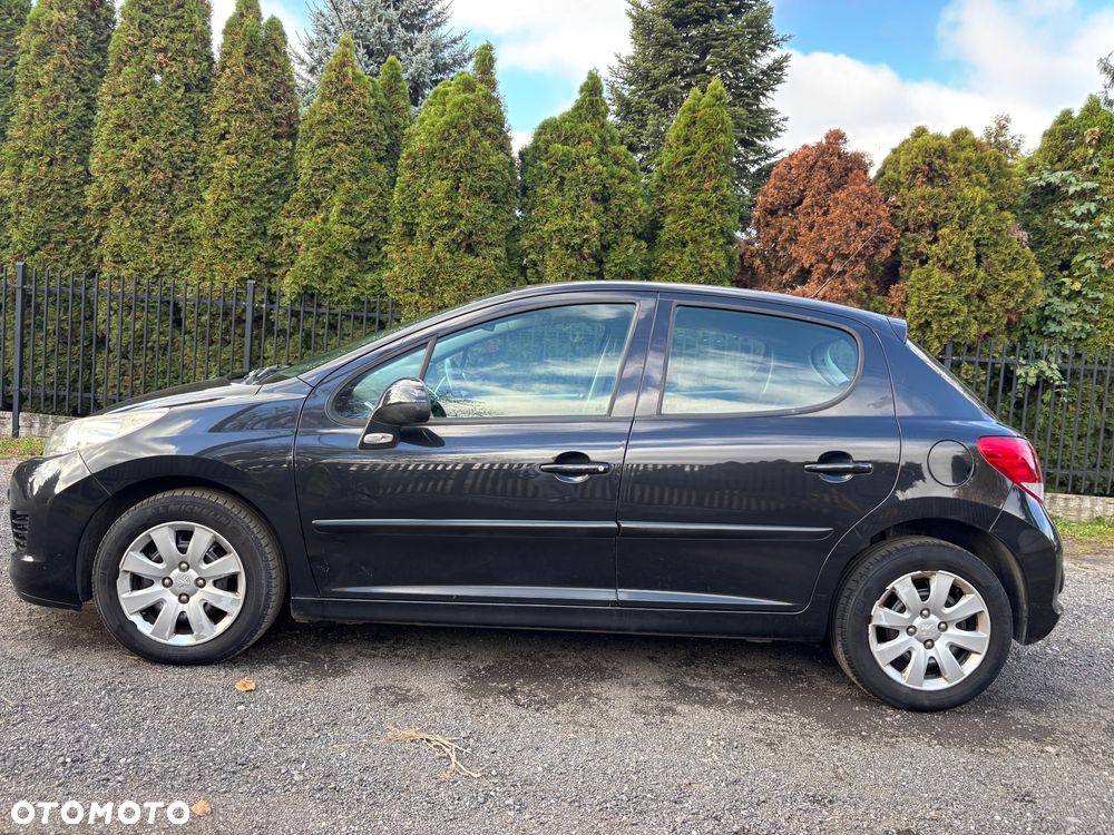 Peugeot 207 2009 photo 4