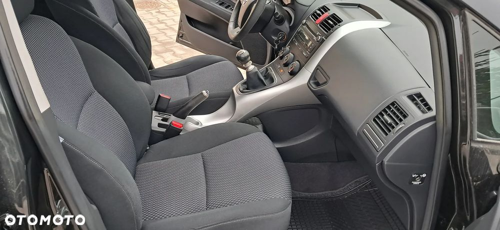 Toyota Auris 1.6 Comfort - 8