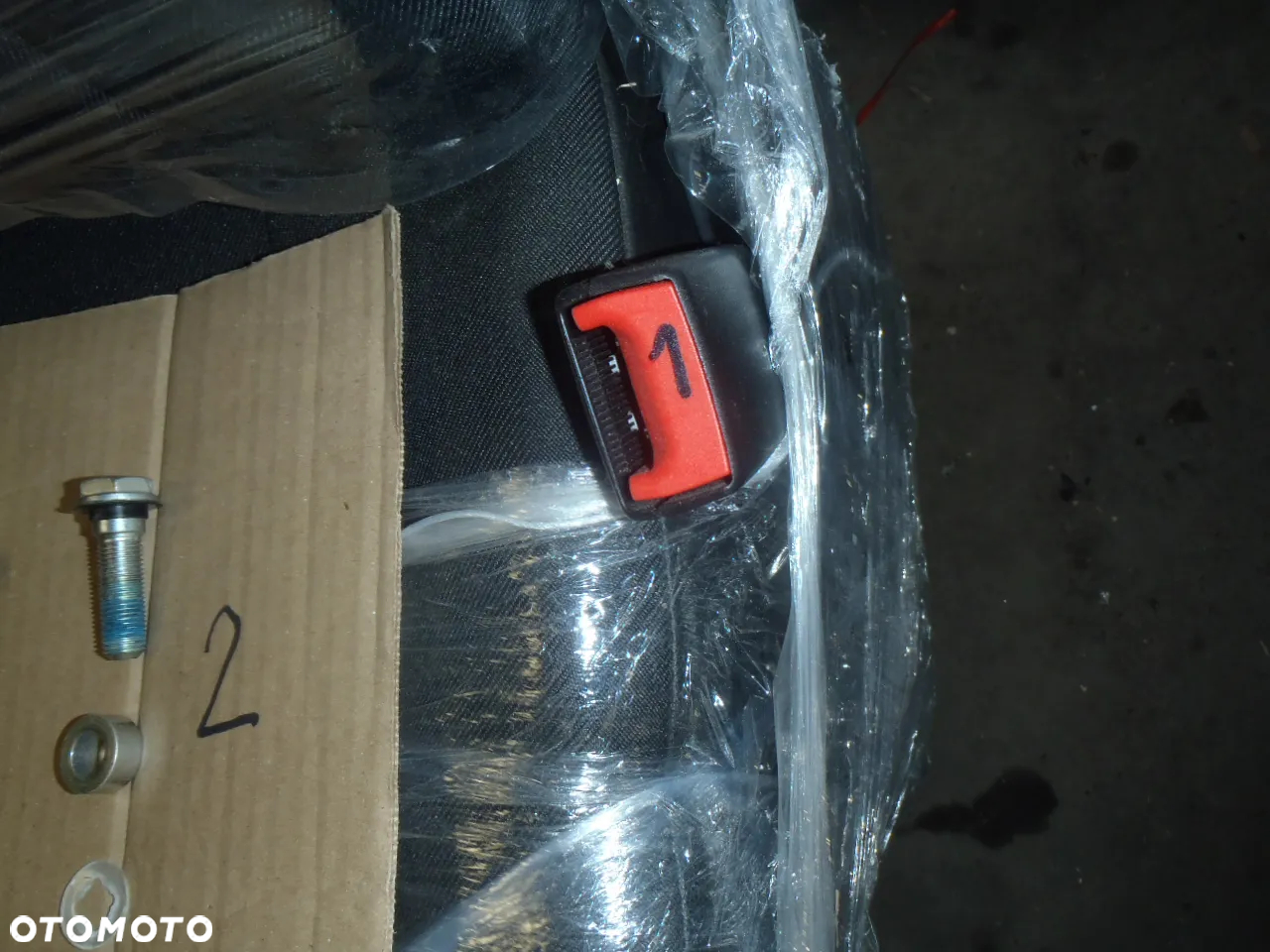 pas pasy ZAPINKA ZAPIECIE KLAMRA PASA śruba osłona nakładka fotel zaczep zapięcie pasa fotela prawego ducato boxer jumper movano camper iveco daily  NOWE - 6