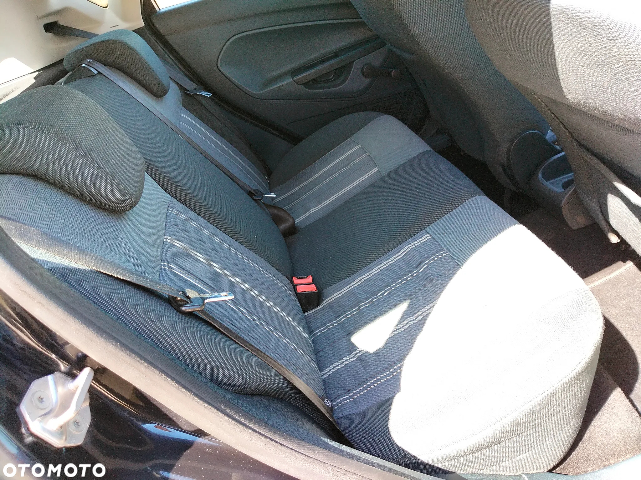 Ford Fiesta 1.4 TDCi Ambiente - 7