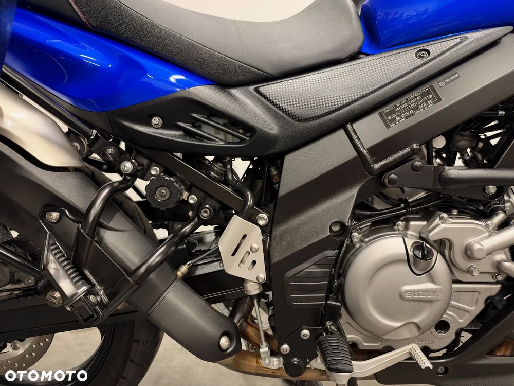 Suzuki V-STROM - 32
