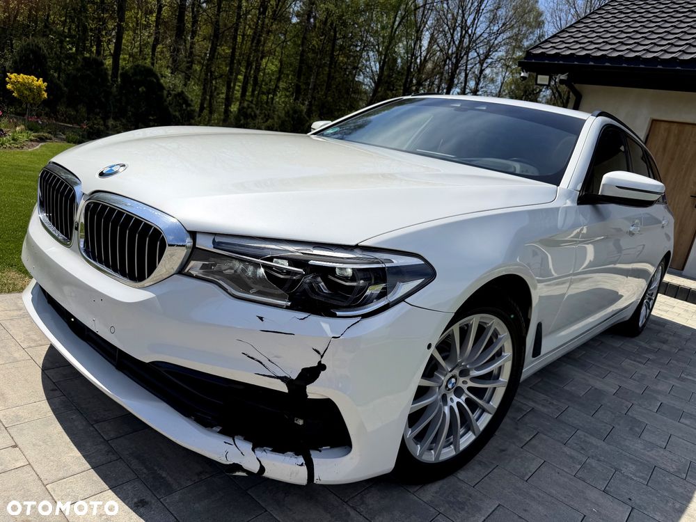 BMW Seria 5 520d Sport Line - 2