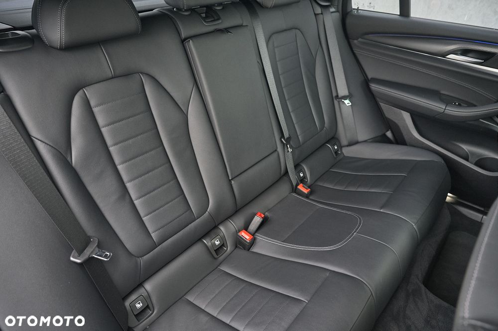 BMW X4 xDrive30d MHEV M Sport sport - 28