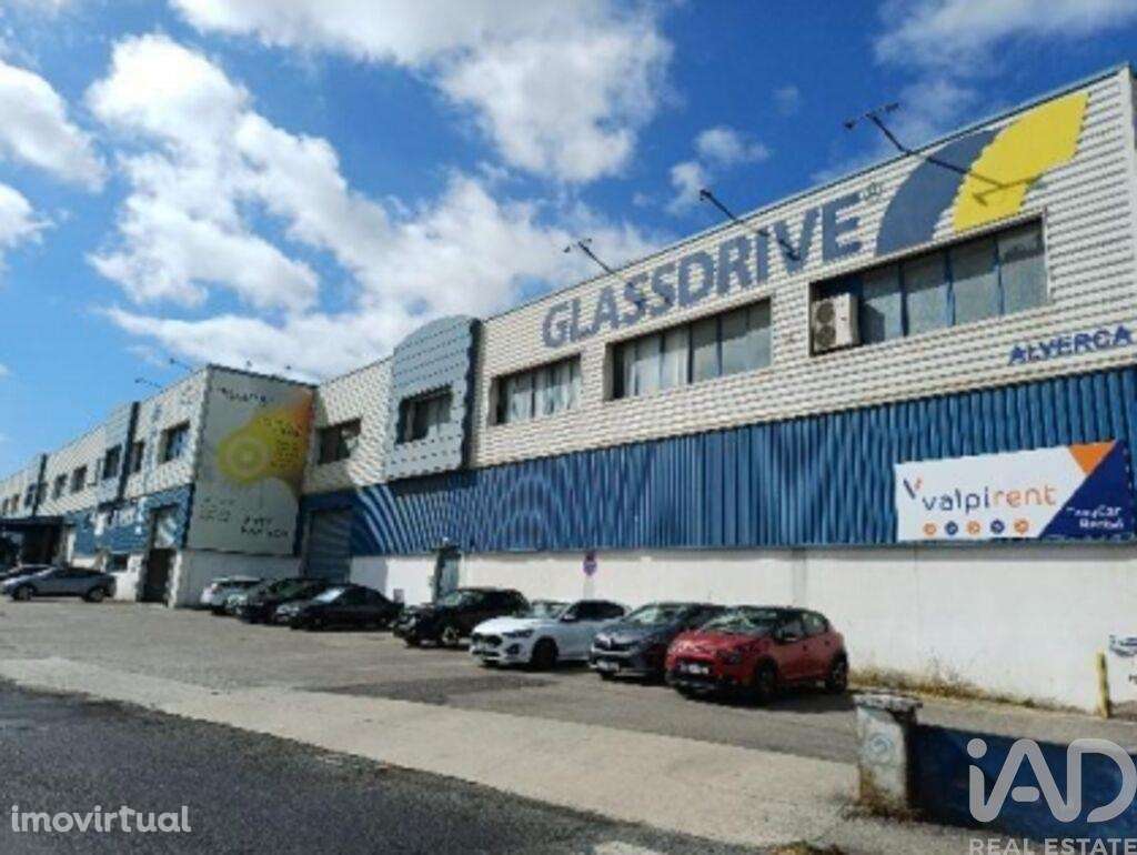 Hangar T3 em Alverca do Ribatejo e Sobralinho de 630,00 m2 - Grande imagem: 3/21