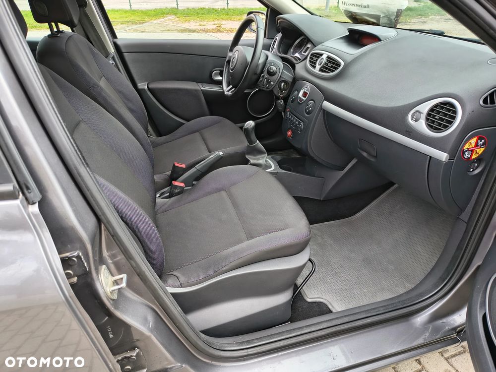 Renault Clio 1.2 16V Expression - 12