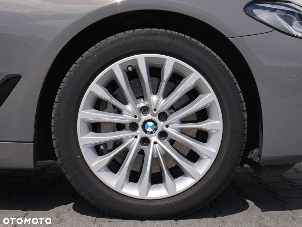 BMW Seria 5 530i xDrive mHEV Luxury Line - 30