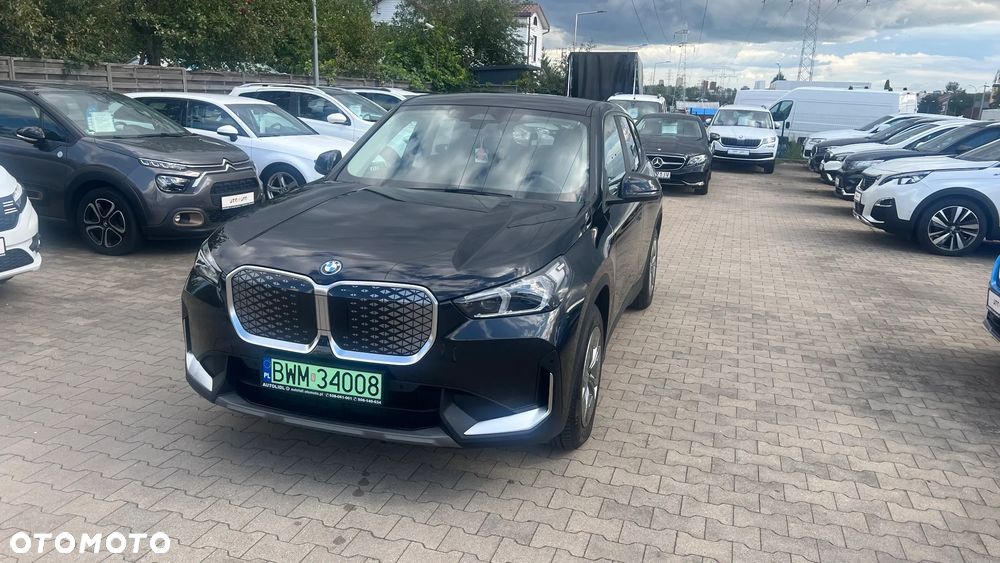 BMW iX1 eDrive20 xLine - 12