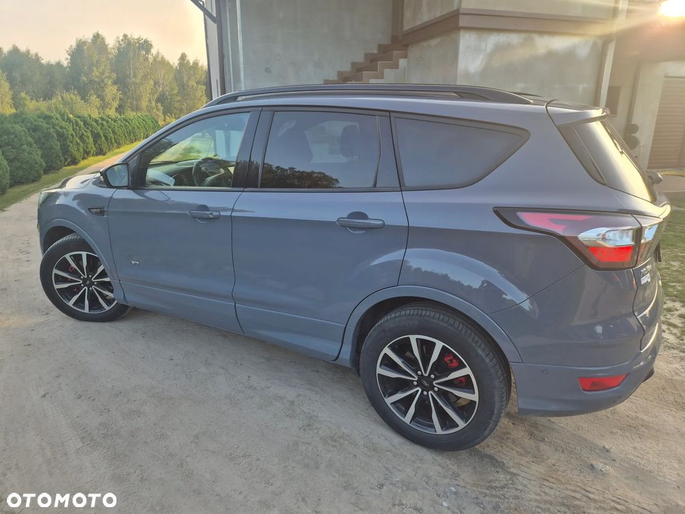 Ford Kuga 2.0 TDCi 4x4 ST-Line - 4