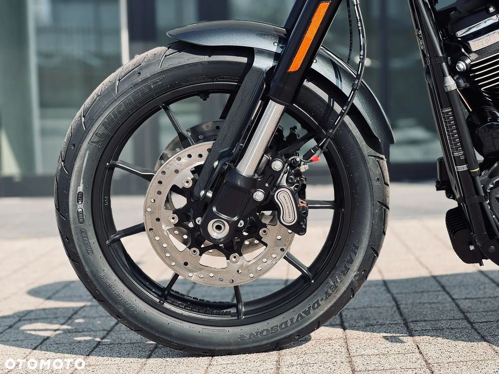 Harley-Davidson Softail Low Rider - 17