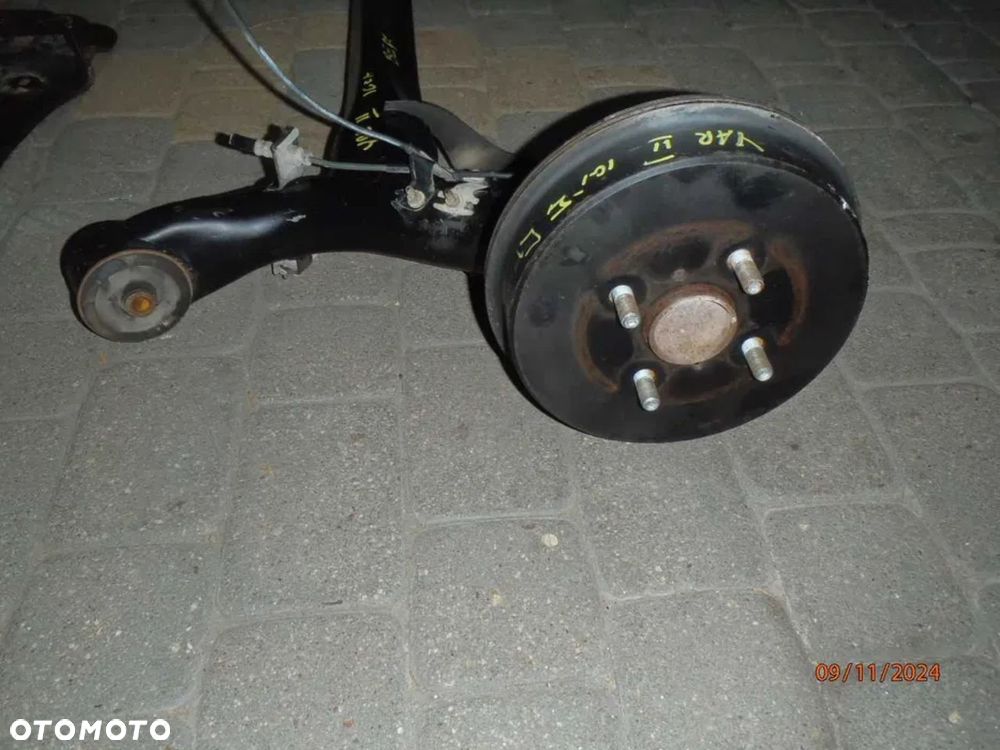 piasta abs czop bęben tarcza kotwiczna osłona błotna tył zawieszenie yaris 06-20r - 1