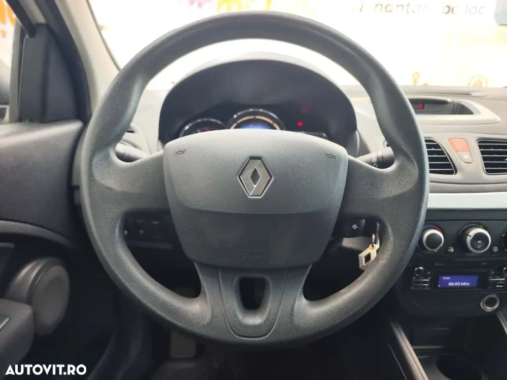 Renault Fluence 1.6 Authentique - 21