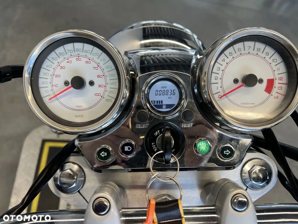 Hyosung GV - 33